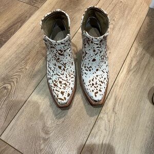Ariat White and Brown Ankle Boots